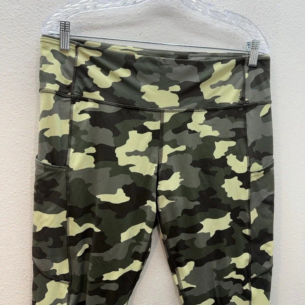 Lululemon Fast and Free Tight 25